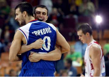 Στα ημιτελικά του Ευρωμπάσκετ η Σερβία, 79-68 τη Ρωσία