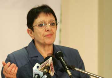 «Έρχονται χειρότερα» προβλέπει η Αλέκα Παπαρήγα