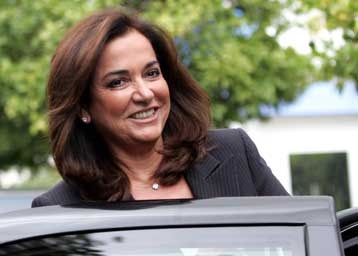 Στο «Ερρίκος Ντυνάν» με πνευμονία απλής μορφής η Ντόρα Μπακογιάννη