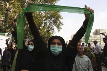 Νέα κρατική καταστολή και προκλήσεις Αχμαντινετζάντ κατά του Ισραήλ