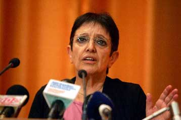 Να φανεί η δυσαρέσκεια του λαού στις κάλπες ζήτησε η Αλέκα Παπαρήγα