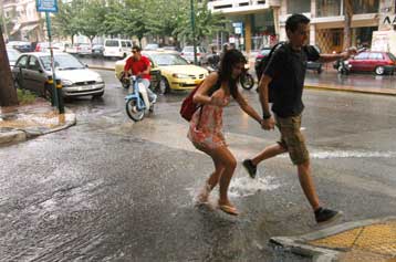 Ισχυρή βροχόπτωση το μεσημέρι της Παρασκευής στην Αττική