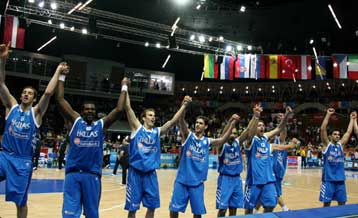 Δραματική πρόκριση στην 4άδα, 76-74 στην παράταση την Τουρκία