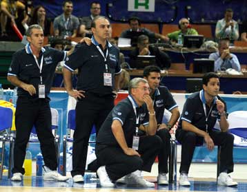 Περήφανος ο Καζλάουσκας, γνωρίζει τις δυσκολίες με Ισπανία