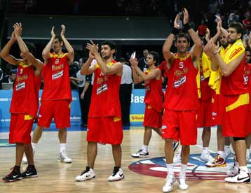 Με αντίπαλο την παράδοση η εθνική κόντρα στην Ισπανία