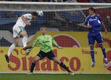 Σπουδαία εκτός έδρας νίκη της Βόλφσμπουργκ, 2-1 τη Σάλκε