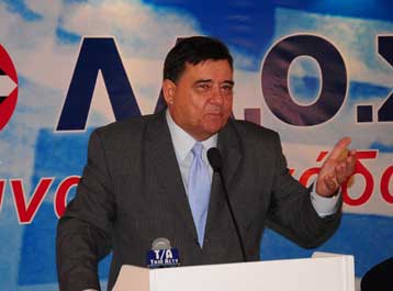 «Τουλάχιστον 15 βουλευτές» θέλει ο ΛΑΟΣ, λέει ο Γ.Καρατζαφέρης