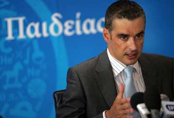 «Κυβέρνηση δεν βγάζουν οι δημοσκοπήσεις», αλλά οι πολίτες, λέει ο Αρ.Σπηλιωτόπουλος