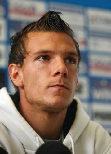 Σοκαρισμένος ο Επστάιν από την επίθεση στο πούλμαν