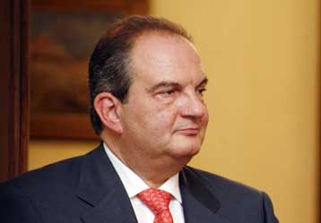 Κάλεσμα Καραμανλή στους πολίτες να σταθμίσουν τα «σημαντικά πράγματα»