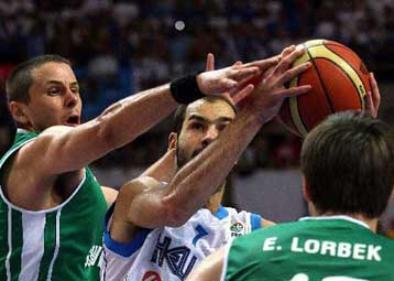 Αφιερωμένο στους απόντες, σαν χρυσό και δίκαιο γλέντι…