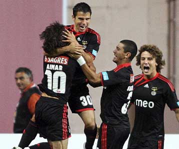 «Διπλό» της Μπενφίκα που παραμένει στη δεύτερη θέση