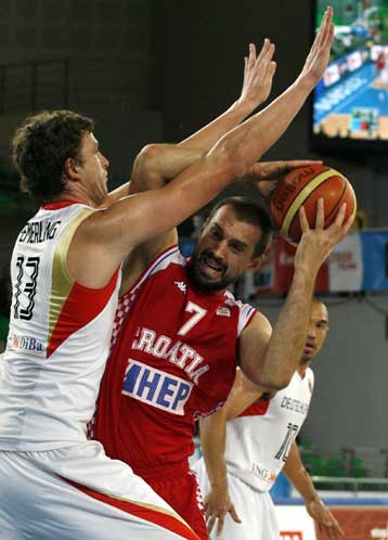 Εκπληκτικούς χαρακτήρισε ο Βούισιτς τους Σόφο και Τεόντοσιτς