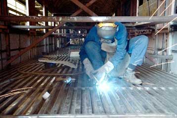 Συμβάσεις με το υπουργείο Αμυνας κατήγγειλαν η HDW και τα Ναυπηγεία Σκαραμαγκά