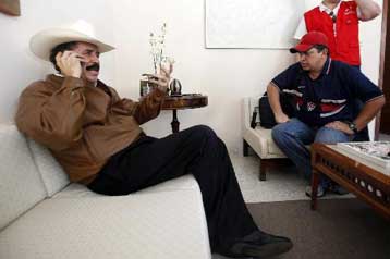 Την παράδοση Σελάγια αξιώνει ο de facto πρόεδρος της Ονδούρας Μιτσελέτι