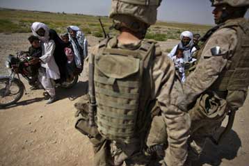 Πρώτα η στρατηγική, μετά η απόφαση για δυνάμεις στο Αφγανιστάν, απαντά η Ουάσινγκτον