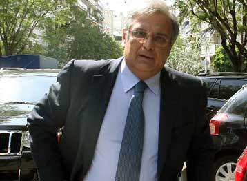 Κανείς ασφαλισμένος των εταιρειών που κλείνουν δεν θα χάσει λεφτά, υπόσχεται ο ΥΠΟΙΟ