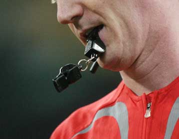 Απειρες «σφυρίχτρες» για ΠΑΟ και ΑΕΚ με Ντιναμό και Μπενφίκα στο Europa League