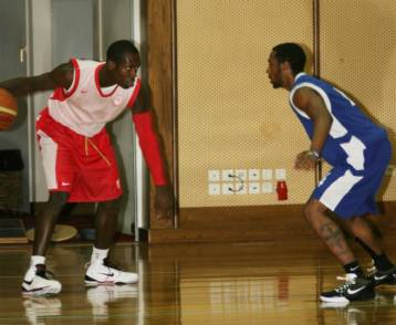 Βελτιωμένος ο Ολυμπιακός, νίκησε τα Τρίκαλα με 89-79 σε φιλικό στο Καρπενήσι