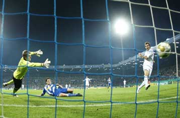 Η Σάλκε «έδειρε» την Μπόχουμ, αποκλείστηκε η Νυρεμβέργη