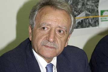 Αγωγή του Κώστα Γείτονα κατά του Μιχάλη Χριστοφοράκου