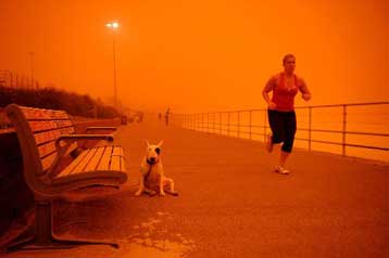 Σύννεφο κόκκινης σκόνης καλύπτει το Σίδνεϊ