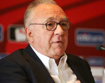 Στου Ρέντη ο Κόκκαλης για υποστήριξη πριν από το ντέρμπι