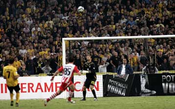 Toro(σίδης) εν υαλοπωλείο, άδικο «Χ» για τον ΠΑΟΚ, φωνές σε ΟΑΚΑ και Νέα Σμύρνη