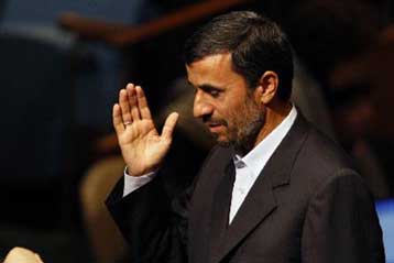 Με επικρίσεις για Ιραήλ και χωρίς αναφορά στη διαμάχη με τη Δύση η ομιλία Αχμαντινετζάντ