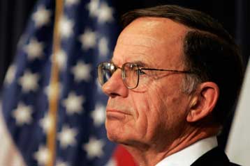 Ορίστηκε ο προσωρινός αντικαταστάτης του Τεντ Κένεντι στην αμερικανική Γερουσία