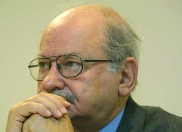 Σε αγγειοπλαστική επέμβαση υπεβλήθη ο Λεωνίδας Κύρκος