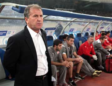 Ο Ολυμπιακός… καρφί για Λονδίνο μετά τον Πανιώνιο