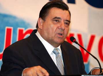 Ο Καραμανλής μπορούσε να κυβερνήσει με 162 βουλευτές, λέει ο Γ.Καρατζαφέρης