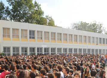 «Κλείνουν» τμήματα σε δύο Λύκεια της Αθήνας, λόγω κρουσμάτων της νέας γρίπης