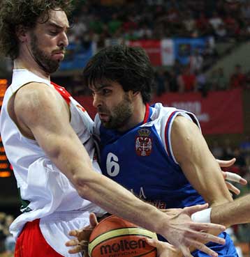 Αρνήθηκε ότι άφησε υπονοούμενα κατά του Γιαννάκη ο Τεόντοσιτς