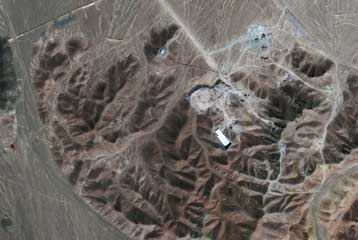 Δορυφόροι κατασκοπεύουν τη μυστική πυρηνική εγκατάσταση του Ιράν