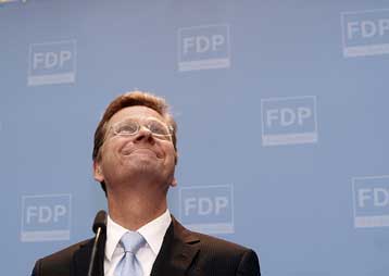 Παρατήρηση σε δημοσιογράφο που απηύθυνε ερώτηση στα αγγλικά έκανε ο ηγέτης του FDP