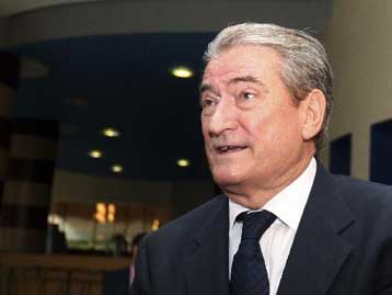 Να επιστρέψει στη Βουλή καλεί το Σοσιαλιστικό Κόμμα ο Σαλί Μπερίσα