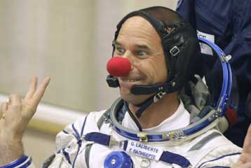 Ακροβατικά στο Διάστημα για τον ιδρυτή του Cirque du Soleil