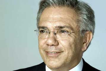 Γιάννης Βαληνάκης – «Όσοι προεξοφλούν τη νίκη του ΠΑΣΟΚ, θα εκπλαγούν»