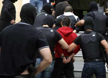 Προφυλακιστέοι άλλοι δύο κατηγορούμενοι για την «γιάφκα» του Χαλανδρίου