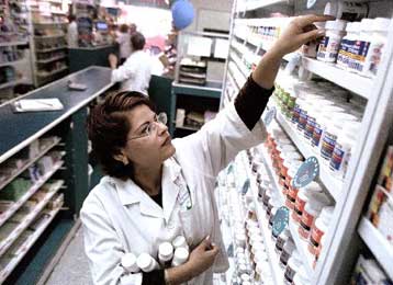 Σε ισχύ από σήμερα Δευτέρα το νέο Δελτίο Τιμών Φαρμάκων