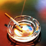 Η απαγόρευση του καπνίσματος στους δημόσιους χώρους μειώνει τα εμφράγματα