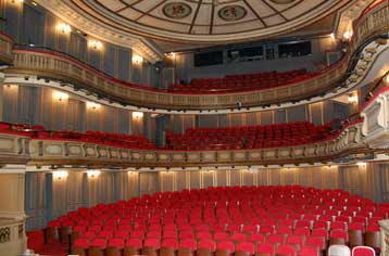 Ανοίγει αυλαία η Κεντρική Σκηνή του Εθνικού Θεάτρου