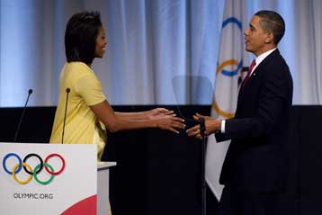 «Μάχη» για τους Ολυμπιακούς Αγώνες του 2016 στο Σικάγο δίνει το ζεύγος Ομπάμα