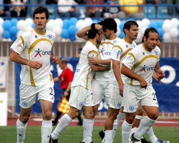 Φιλική «τεσσάρα» από τον Ατρόμητο, με επιστροφή Μελισσάς και Μπαζίνσκι