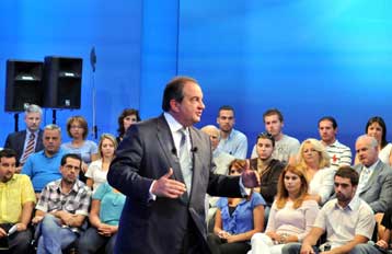 Το δίλημμα ειλικρίνεια ή εύκολες υποσχέσεις έθεσε ο Κ.Καραμανλής