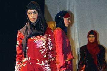 Ο Καντίροφ θέλει να προωθήσει την υψηλή ραπτική στην Τσετσενία