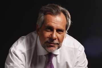 Χρήστος Παπουτσής – «Η Ελλάδα χρειάζεται μια ισχυρή κυβέρνηση του Γ.Παπανδρέου»