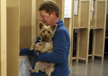 Οι Ιρλανδοί ψηφίζουν για τη Συνθήκη της Λισαβόνας και η Ευρώπη κρατά την ανάσα της